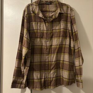 Men’s tan flannel